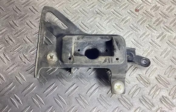Porsche Cayenne (92A) Jacking socket point 7P5802829A