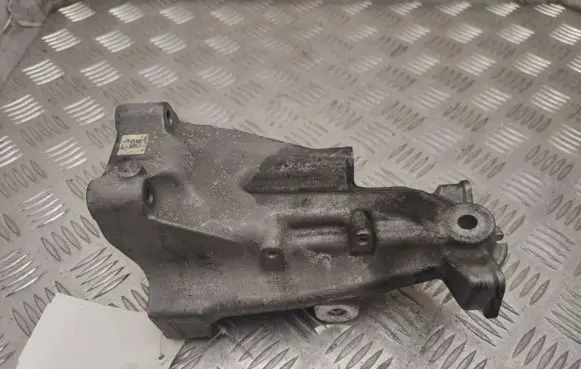 Mercedes-Benz GLC X253 C253 Engine mounting bracket A6512235604