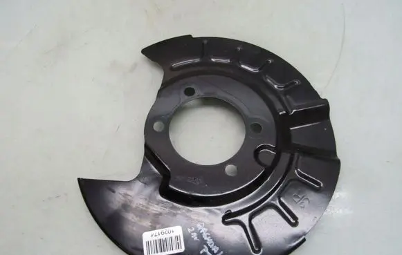Nissan Qashqai J12 Rear brake disc plate dust cover 