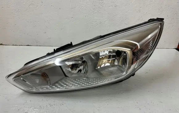 Ford Focus Headlight/headlamp