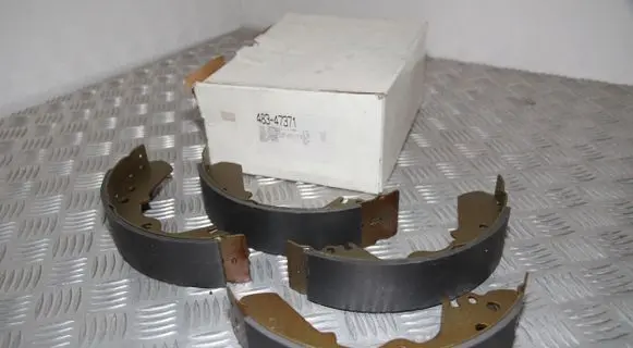 Isuzu Trooper Brake pads (rear) 48347371