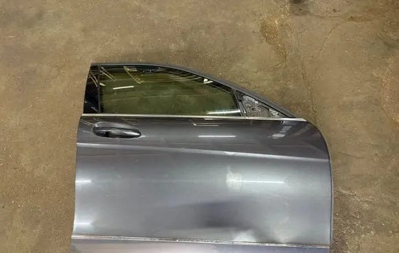 Mercedes-Benz C W204 Front door