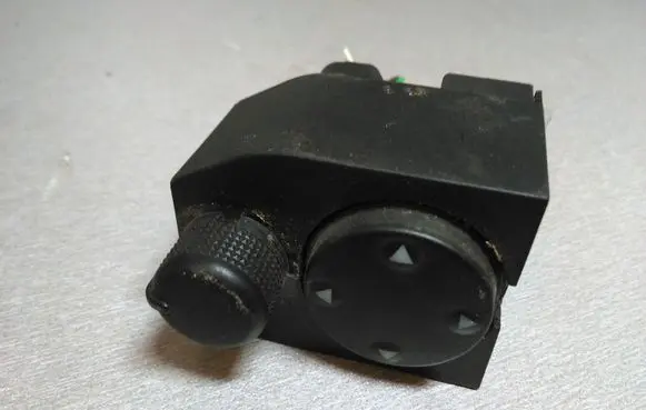 Audi A4 S4 B5 8D Wing mirror switch 8D0959565A