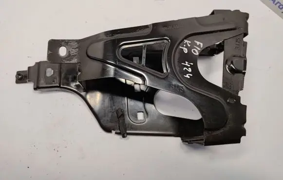 BMW 5 F10 F11 Radiator mount bracket 51647200793