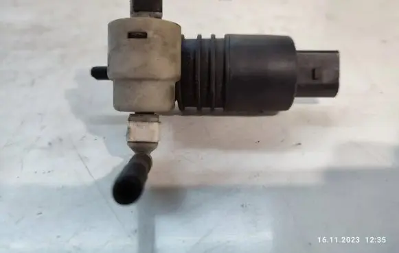 Audi Q7 4L Windscreen/windshield washer pump 1T0955651A