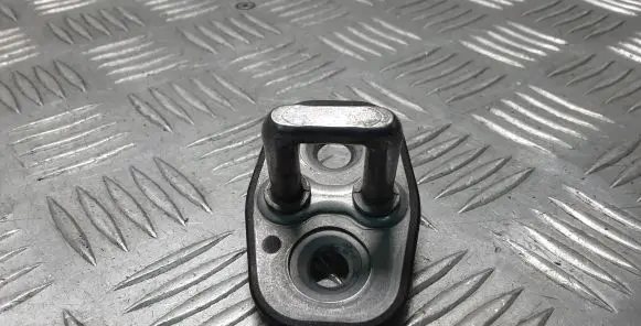 Peugeot 308 Rear door lock loop/hook striker 9676066180