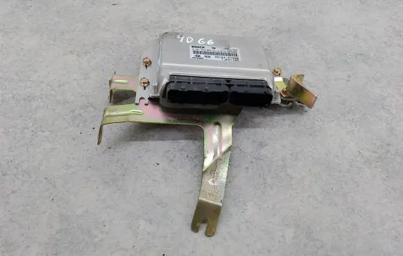 KIA Sportage Engine control unit/module ECU 39104-27400