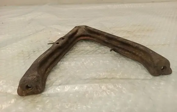 Mercedes-Benz E W123 other engine part