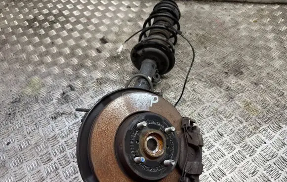 Toyota Yaris Front wheel hub spindle knuckle 