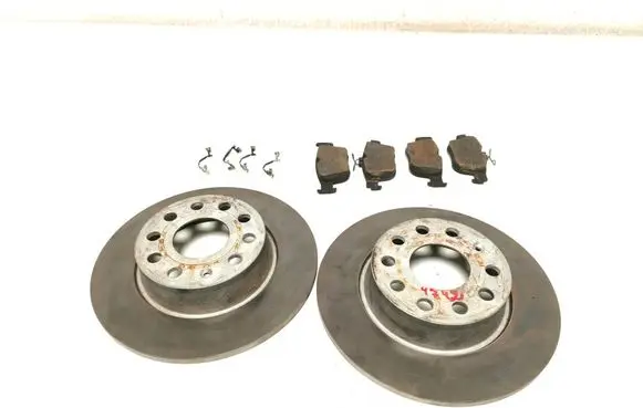 Volkswagen Golf VIII Rear brake disc 5Q0615601D