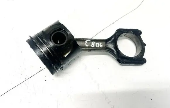 Opel Astra H Piston with connecting rod