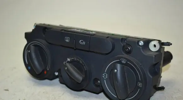 Audi A3 S3 8P Climate control unit 