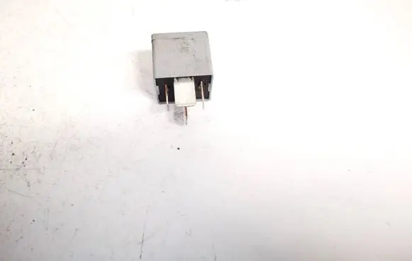 Ford Mondeo Mk III Other relay 5m5t14b192ea v23136-j4-x62