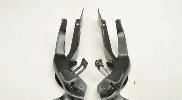 Citroen C4 X Engine bonnet/hood hinges 9831199580