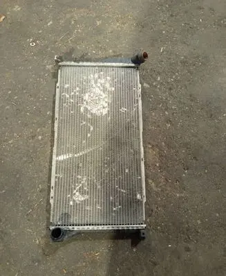 BMW 5 E39 Coolant radiator 7787907 22473459