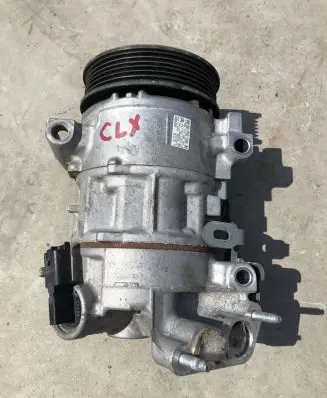 Opel Crossland X Air conditioning (A/C) compressor (pump) 9675655880