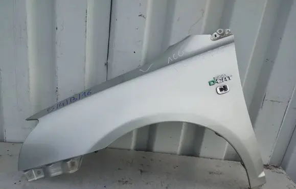 Toyota Avensis T250 Fender 54B16