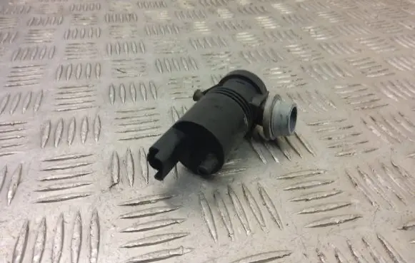 Nissan Navara D23 Headlight washer pump 1604271027