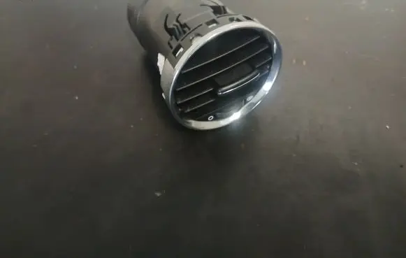 Peugeot 308 Dash center air vent grill Y05190 305038 965951