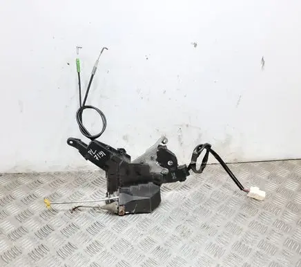 Lexus IS-F Front door lock