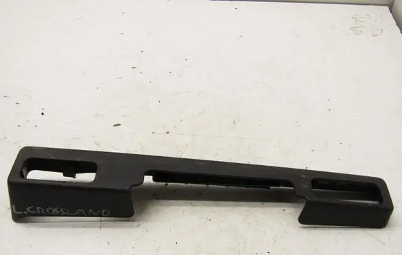 Opel Crossland X Front driver seat rail 39082170