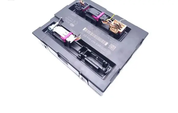 Audi A4 S4 B8 8K Comfort/convenience module 8K0907064DC 5DK009918