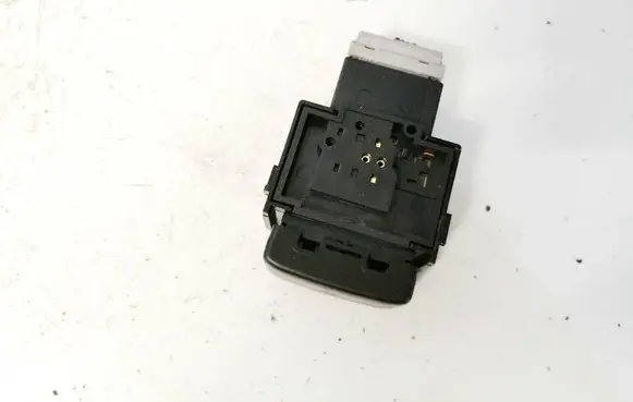 Nissan Note (E11) Headlight level height control switch