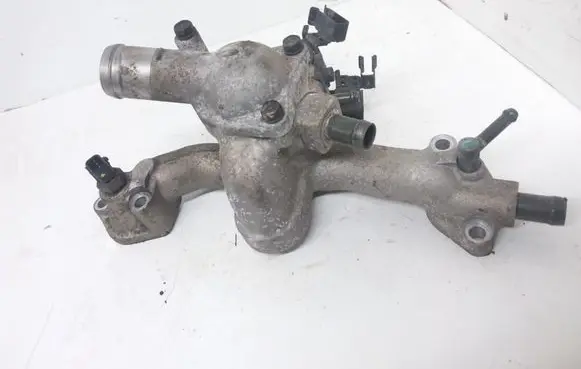 Hyundai Sonata Thermostat/thermostat housing