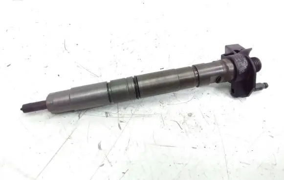 Volkswagen Beetle A5 Fuel injector 0445116011 03L130277A