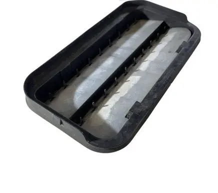 Chevrolet Camaro Quarter panel pressure vent 13588034