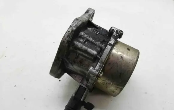 Renault Megane II Vacuum pump 72238914