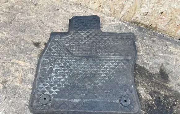 Volkswagen Golf VII Front floor mat 5G1061502