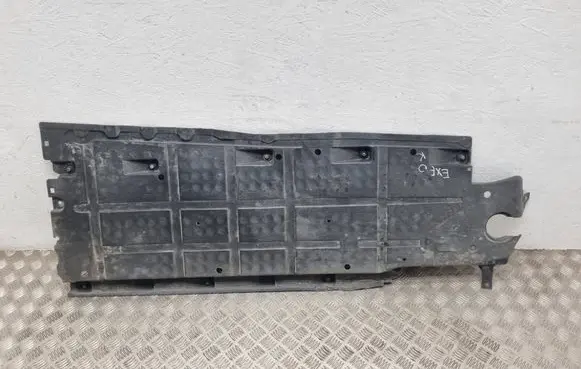 Seat Exeo (3R) Side bottom protection 3R0825205C