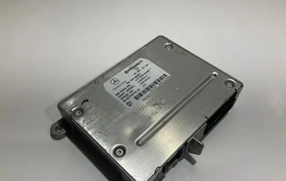 Mercedes-Benz ML W164 Bluetooth control unit module A2118701885 UH06MM01FC DM60184153