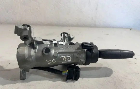 Volkswagen Golf V Ignition lock 1K0905851B