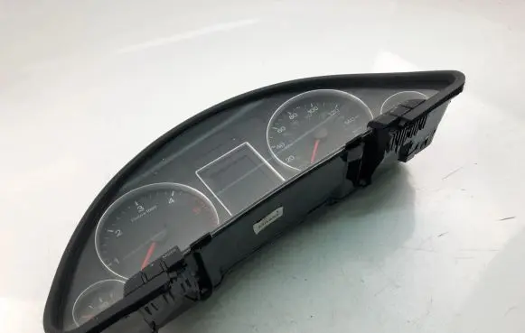 Audi A4 S4 B7 8E 8H Speedometer (instrument cluster) 8E0920950S