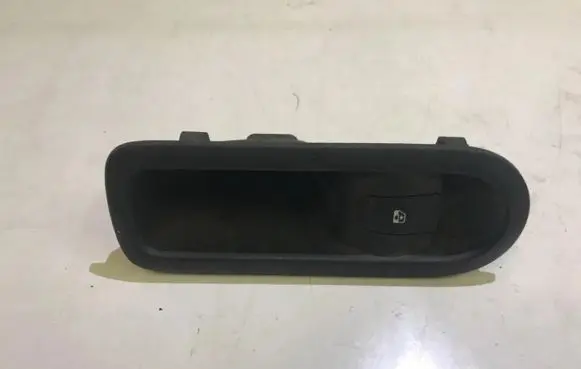 Renault Megane II Electric window control switch 156015540d 025330
