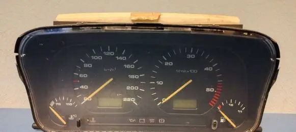 Volkswagen Golf III Speedometer (instrument cluster) 1H6919033M