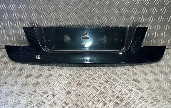 BMW 7 F01 F02 F03 F04 Tailgate trim 7186530