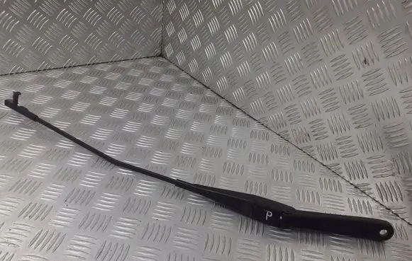 Ford Focus Front wiper blade arm 4M5117526CB
