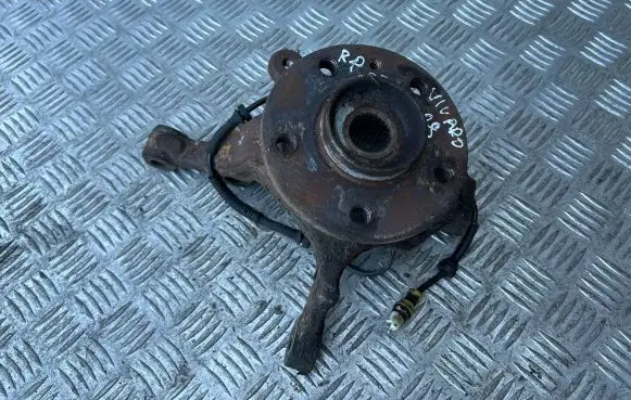 Opel Vivaro Front wheel hub spindle knuckle