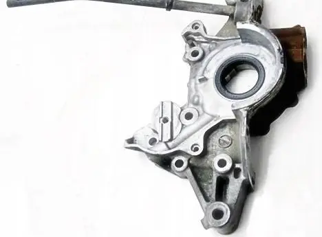 Mazda 121 SM Oil pump 7697114524