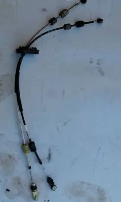Opel Astra J Gear shift cable linkage 55576410