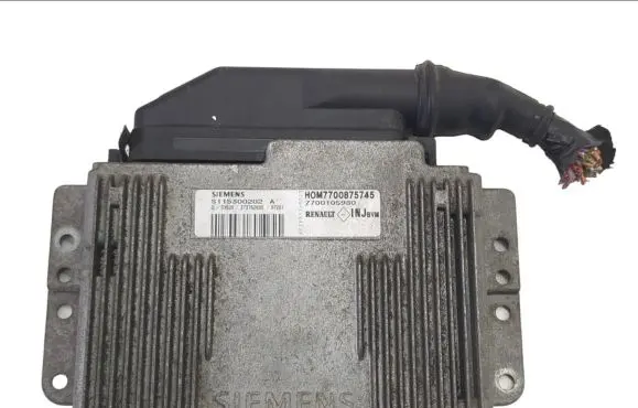 Renault Megane I Engine control unit/module 7700875745 S115300202A 7700105980