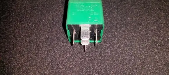 Ford Mondeo MK II Other relay 93bg13a025a1b v23136-a1-x32