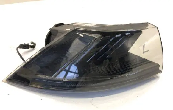 Peugeot 508 II Rear/tail lights 9813508680