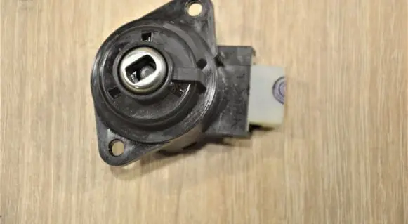 Opel Antara Ignition lock 95919456