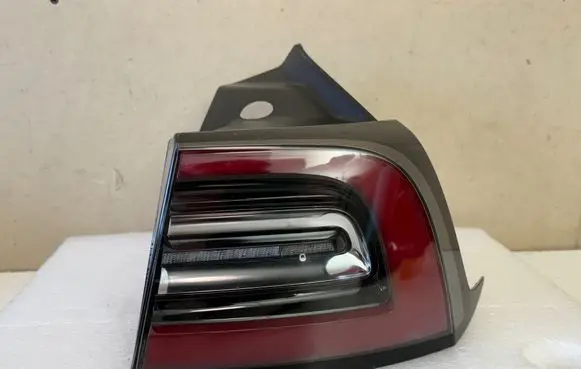 Tesla Model 3 Rear/tail lights 107740096B
