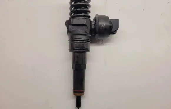 Audi A4 S4 B7 8E 8H Fuel injector 038130073BP
