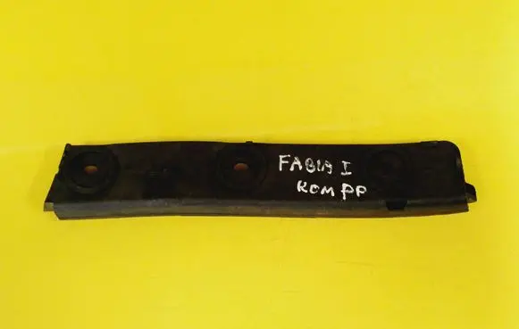 Front bumper mounting bracket